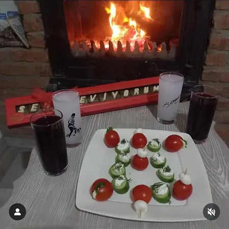 Δωμάτια σε οικογενειακή κατοικία Sirince Larin